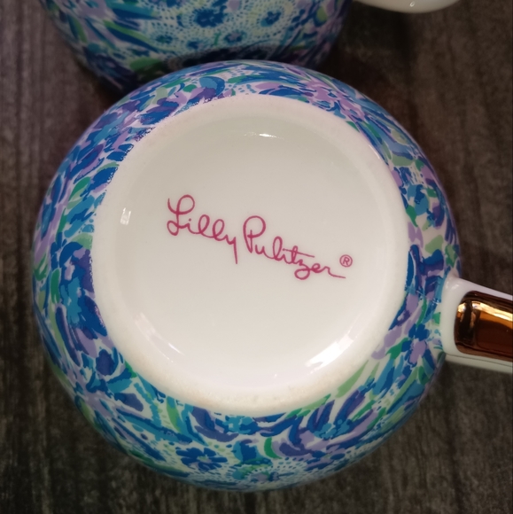 Lilly Pulitzer | (2) Lion Around Print Ceramic Mugs Blue & Green Floral 12 oz - Picture 8 of 10